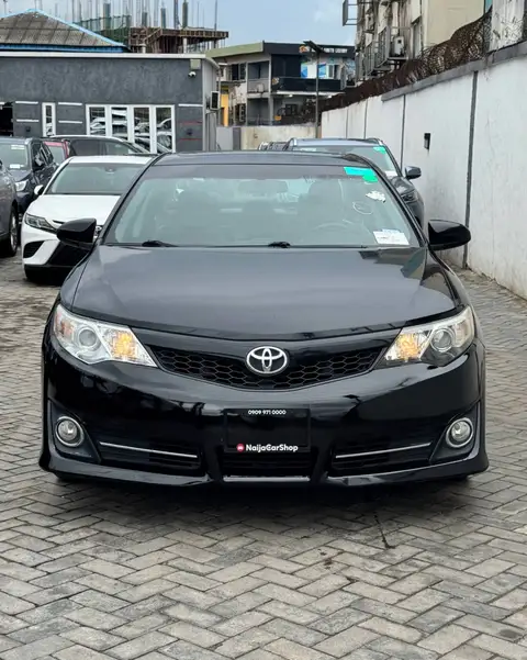 Toyota Camry 2012 Toyota Camry SE Limited E