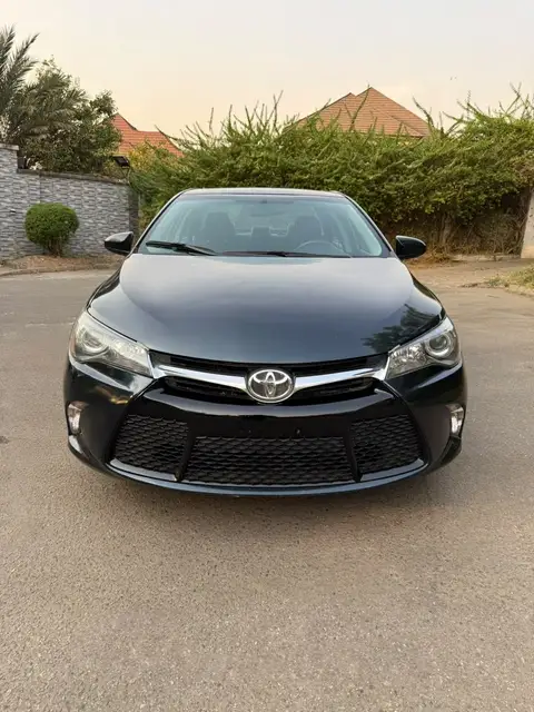 Toyota Camry SE// FOREIGN USED 