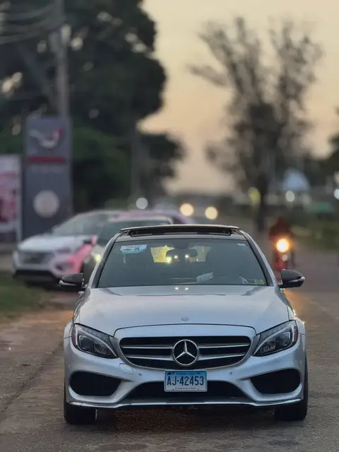 Mercedes Benz C-Class C400