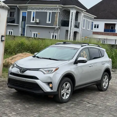 Toyota Rav4 2014 Toyota RAV4 XLE.