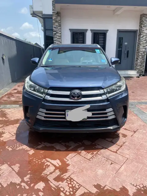 Toyota Highlander XLE AWD