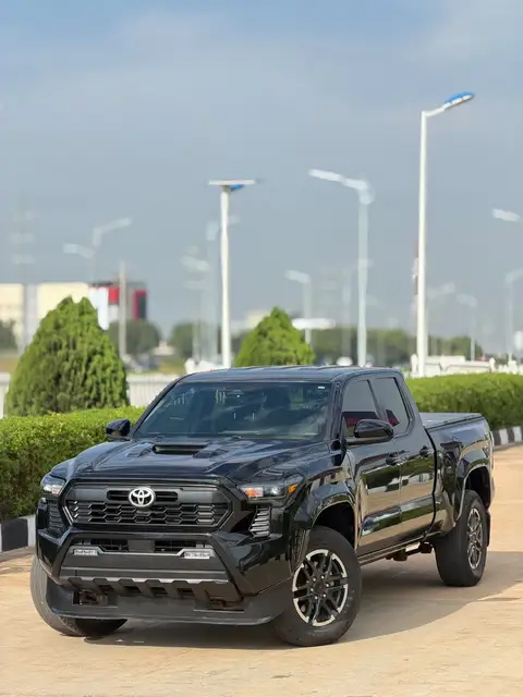Toyota Tacoma FOREIGN USED 