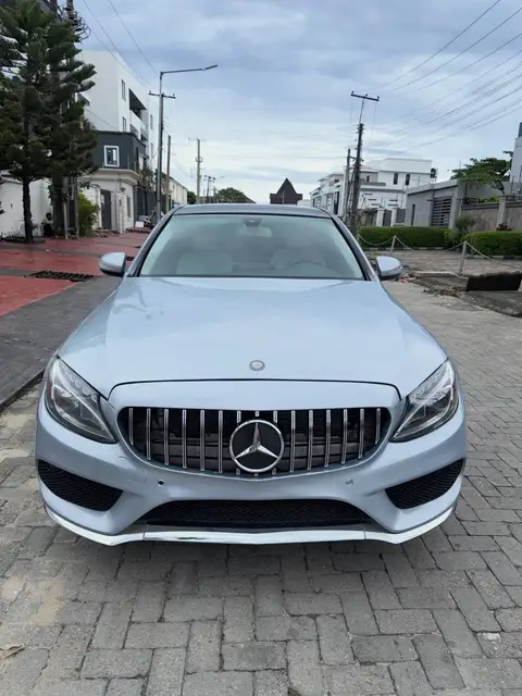 Mercedes Benz C-Class C300