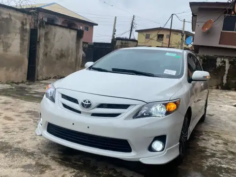 Toyota Camry SE 