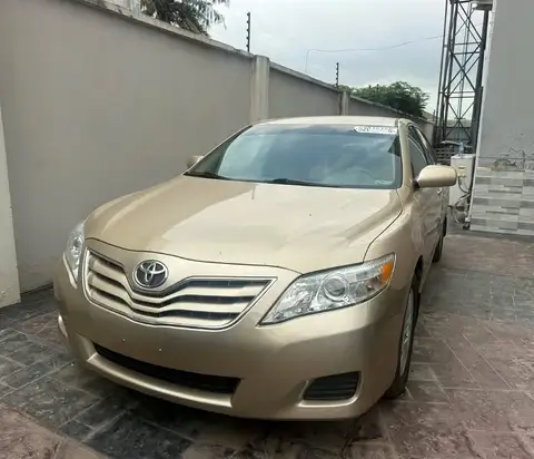 Toyota Camry XLE 