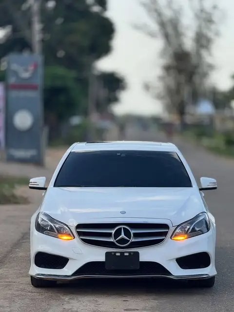 Mercedes Benz E-Class E350 4 Matic 