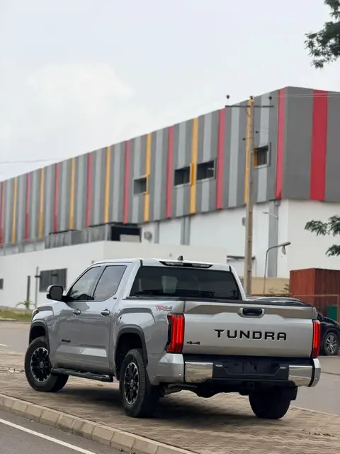 Toyota Tundra FOREIGN USED 