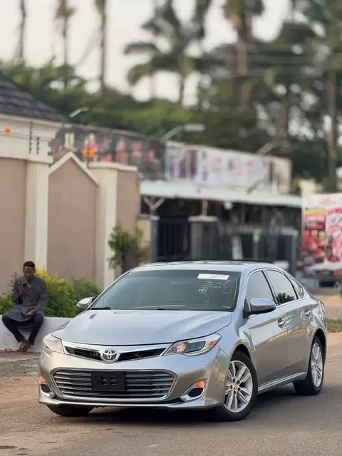 Toyota Avalon XLE 