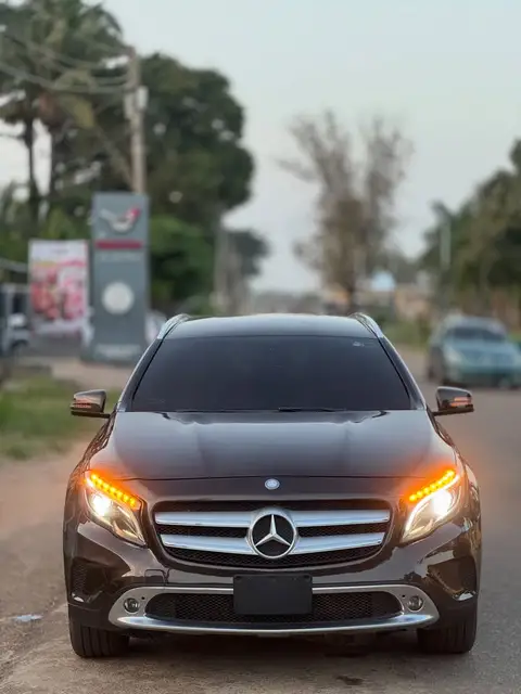 Mercedes Benz GLA-Class GLA 250 4 Matic 