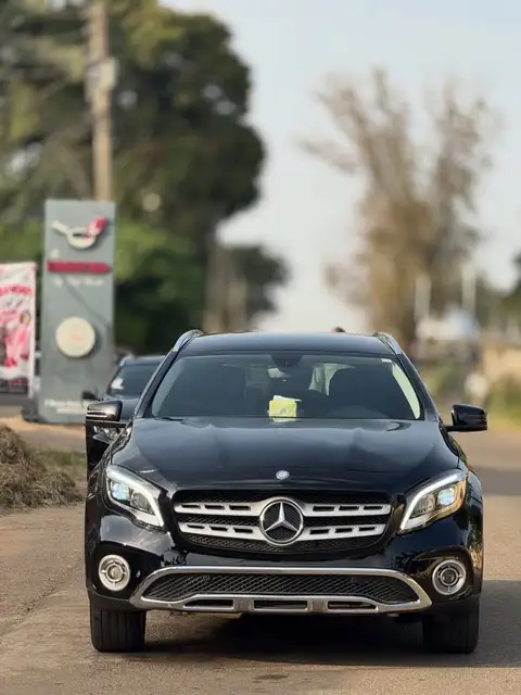 Mercedes Benz GLA-Class GLA 250 4 Matic 