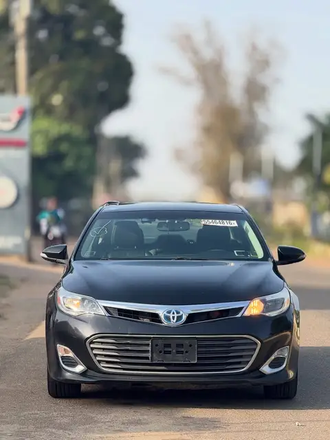 Toyota Avalon XLE 