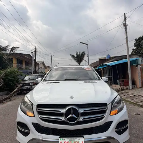 Mercedes Benz GLE-Class GLE 350