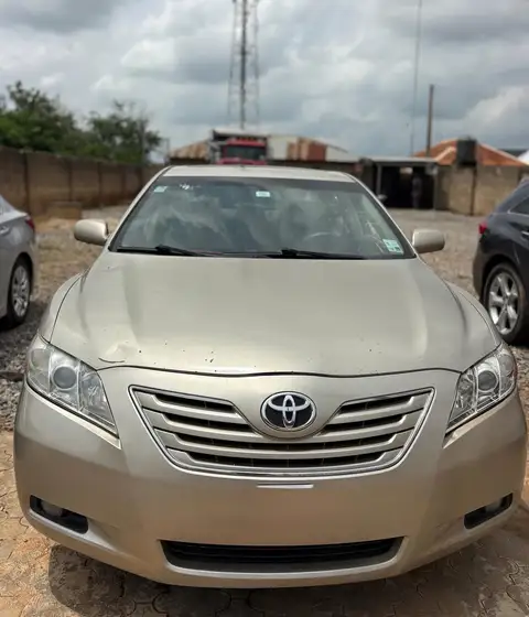 Toyota Camry XLE 