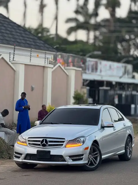 Mercedes Benz C-Class C250 4 Matic 
