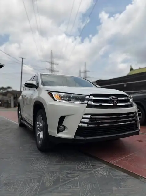 Toyota Highlander LX